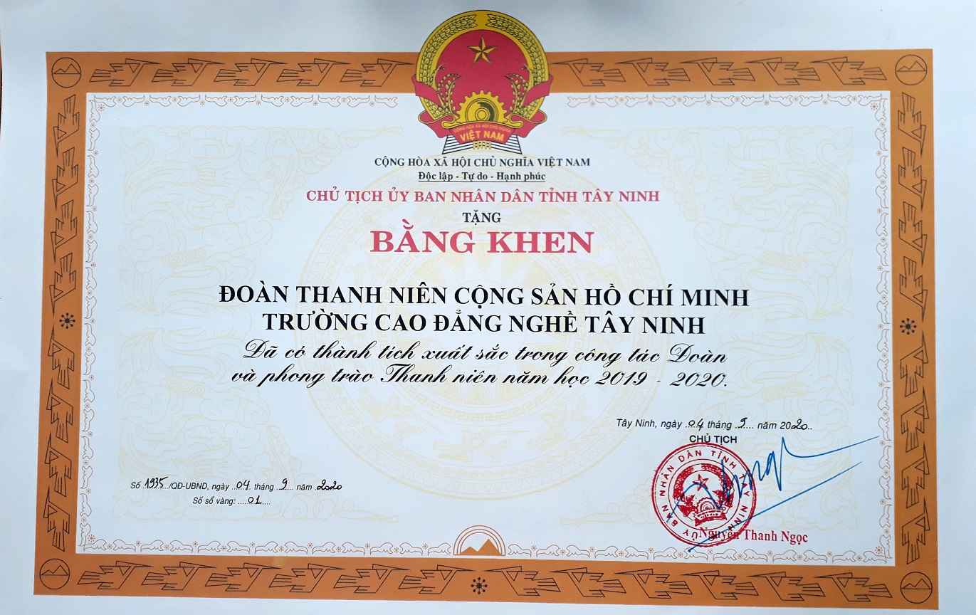 Đoàn thanh niên trường Cao đẳng nghề Tây Ninh nhận Bằng khen của Chủ tịch Ủy ban nhân dân tỉnh Tây Ninh năm học 2019-2020