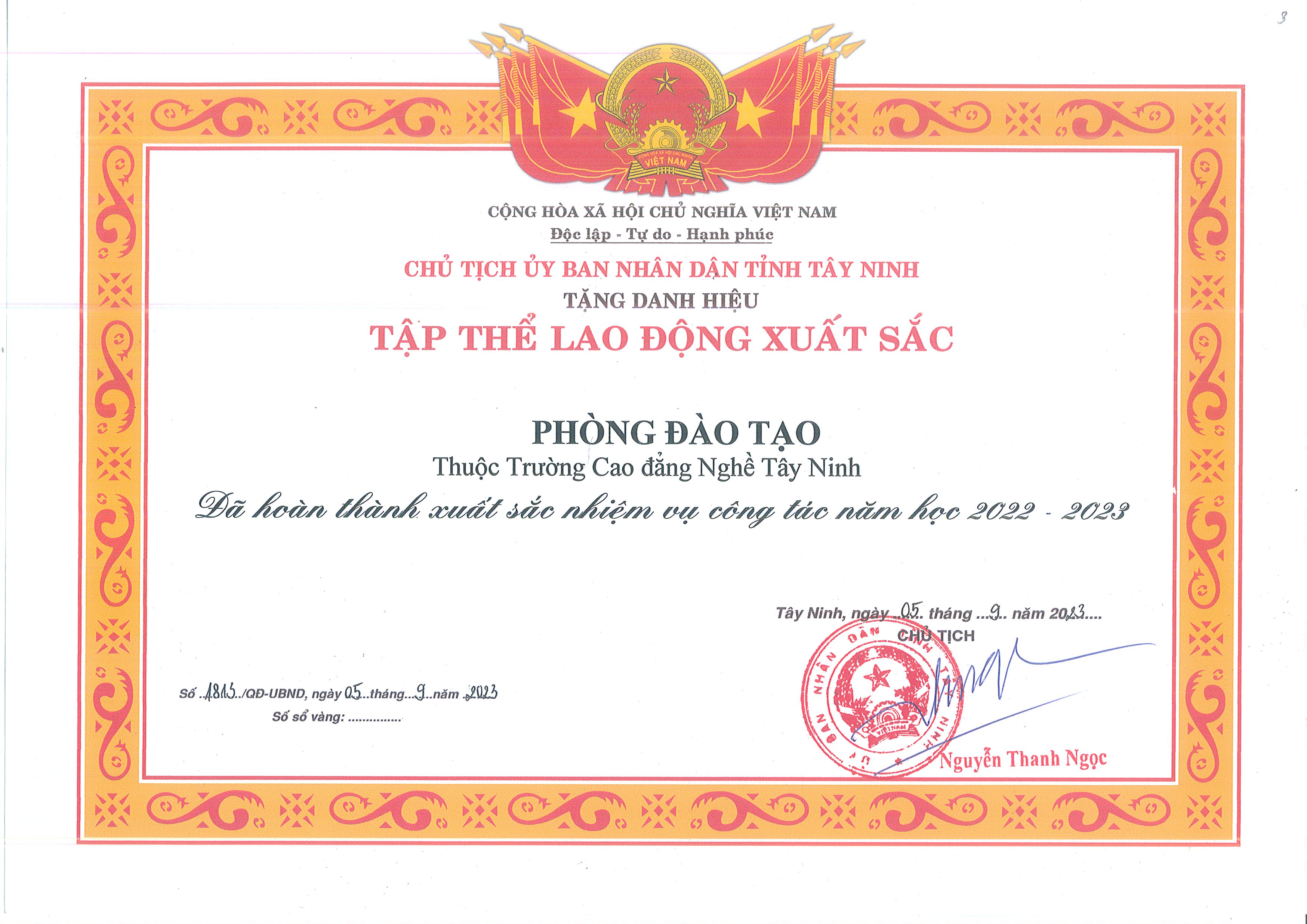 Phòng Đào tạo trường Cao đẳng nghề Tây Ninh nhận Danh hiệu tập thể lao động xuất sắc của Chủ tịch UBND tỉnh Tây Ninh năm học 2022-2023